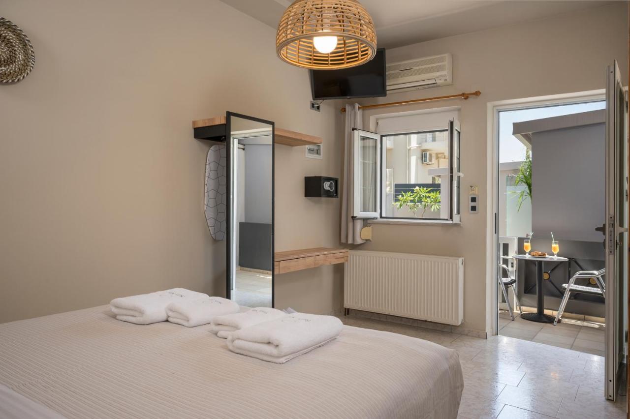 Sun Ray Studios Agia Marina 外观 照片